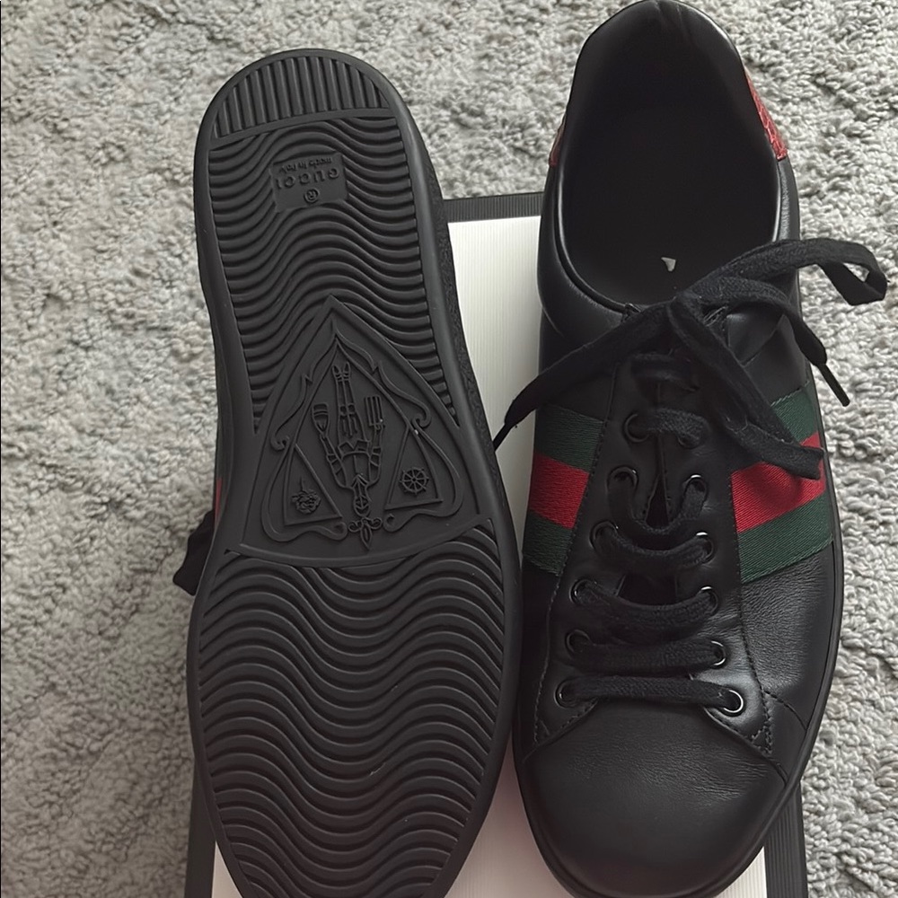 Gucci Men's Black Leather Sneakers with Red and Green Stripes - Picture 4 of 4